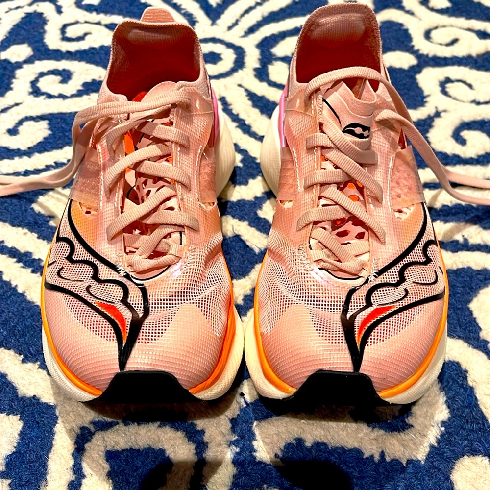 SAUCONY ENDORPHIN ELITE MARS 6.5 NEAR NEW CONDITION $275!!!